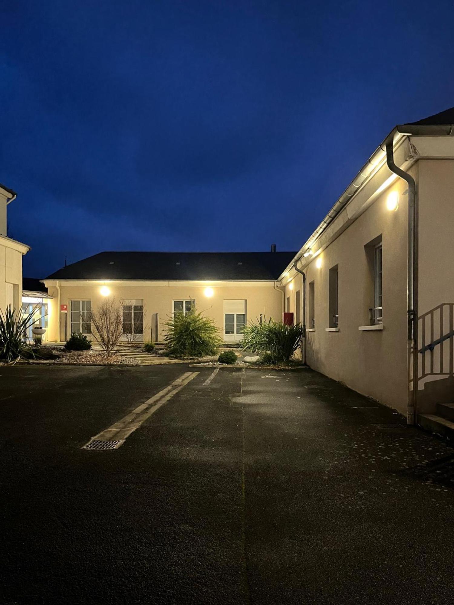Le Clos Albert Loudun Bagian luar foto