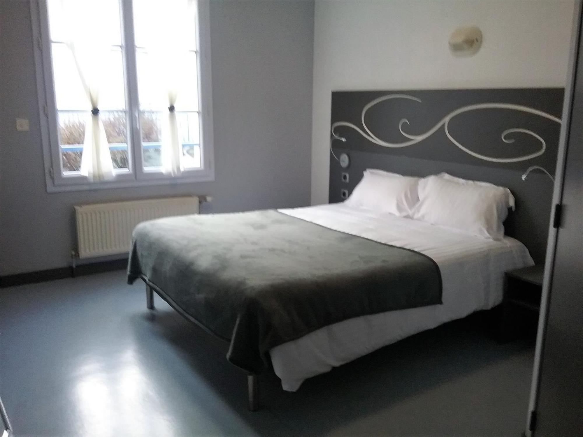 Le Clos Albert Loudun Ruang foto